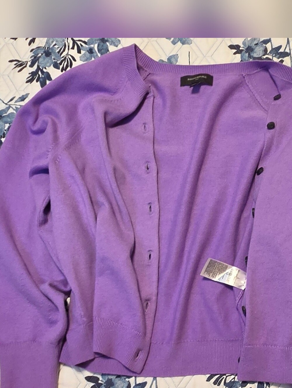 Banana Republic Purple Cardigan Sweater Women's L Soft Lightweight Button Front - Picture 4 of 4